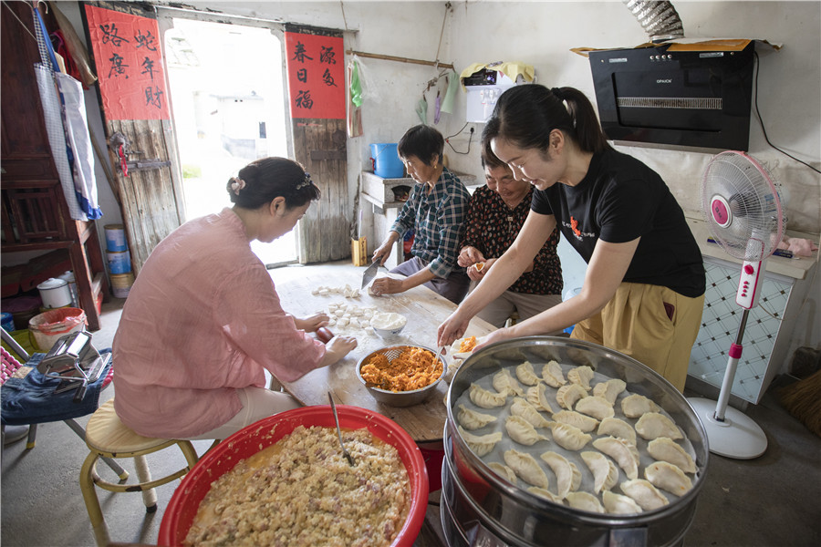 六月六 做包子。
