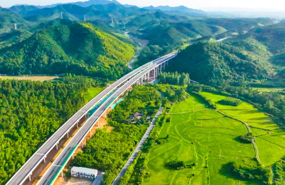 宣城至涇縣高速公路全線貫通。