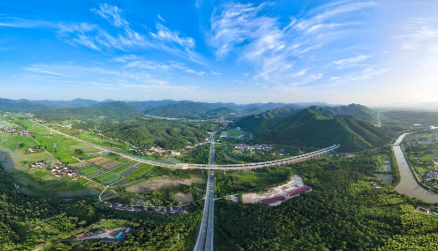 宣城至涇縣高速公路全線貫通。
