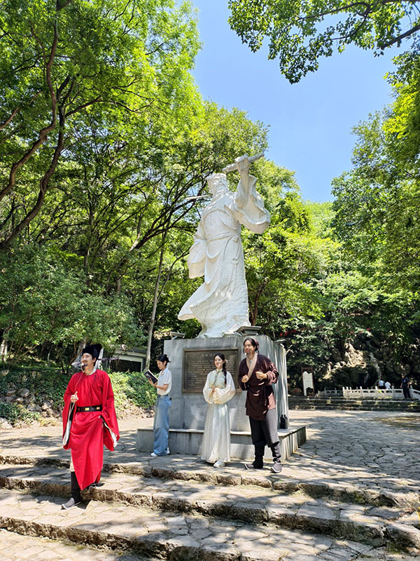 沉浸式剧游活动。