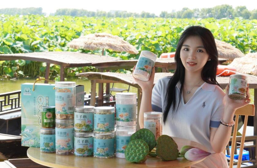 第九届丰乐荷花季“夏季村晚”。