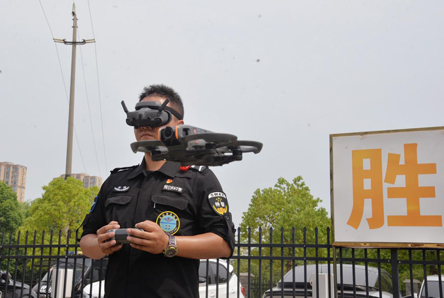 7月16日，安徽省當涂縣公安局特巡警大隊開展無人機穿越技戰術訓練。