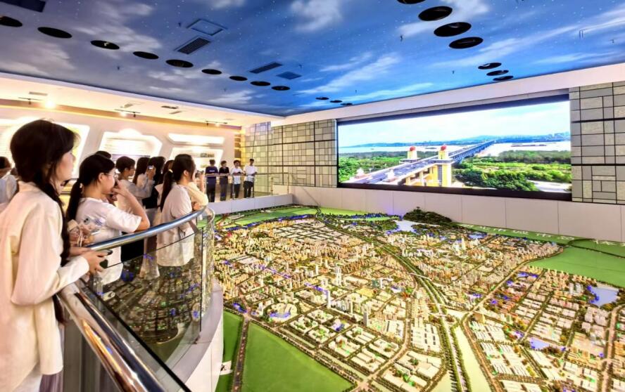 參觀規劃館。團明光市委 供圖