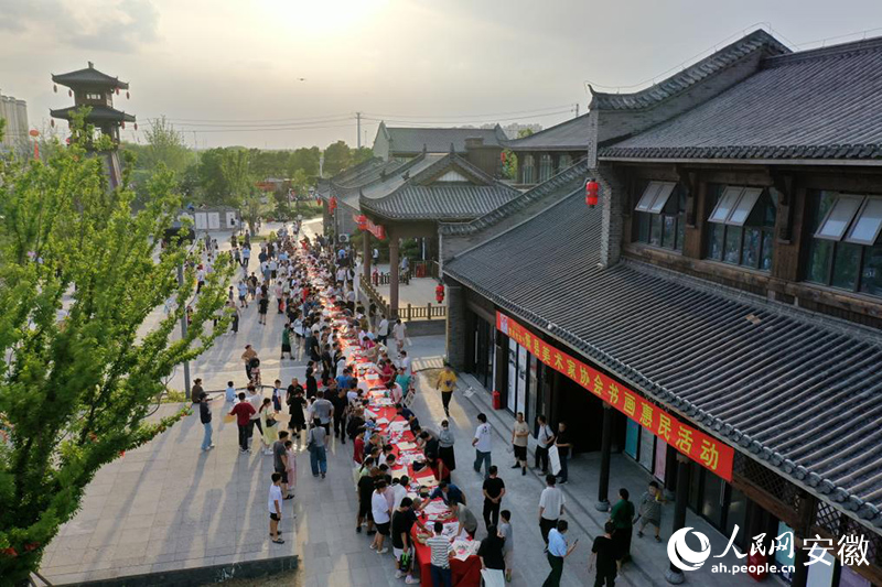 书画惠民活动。人民网记者 陈若天摄
