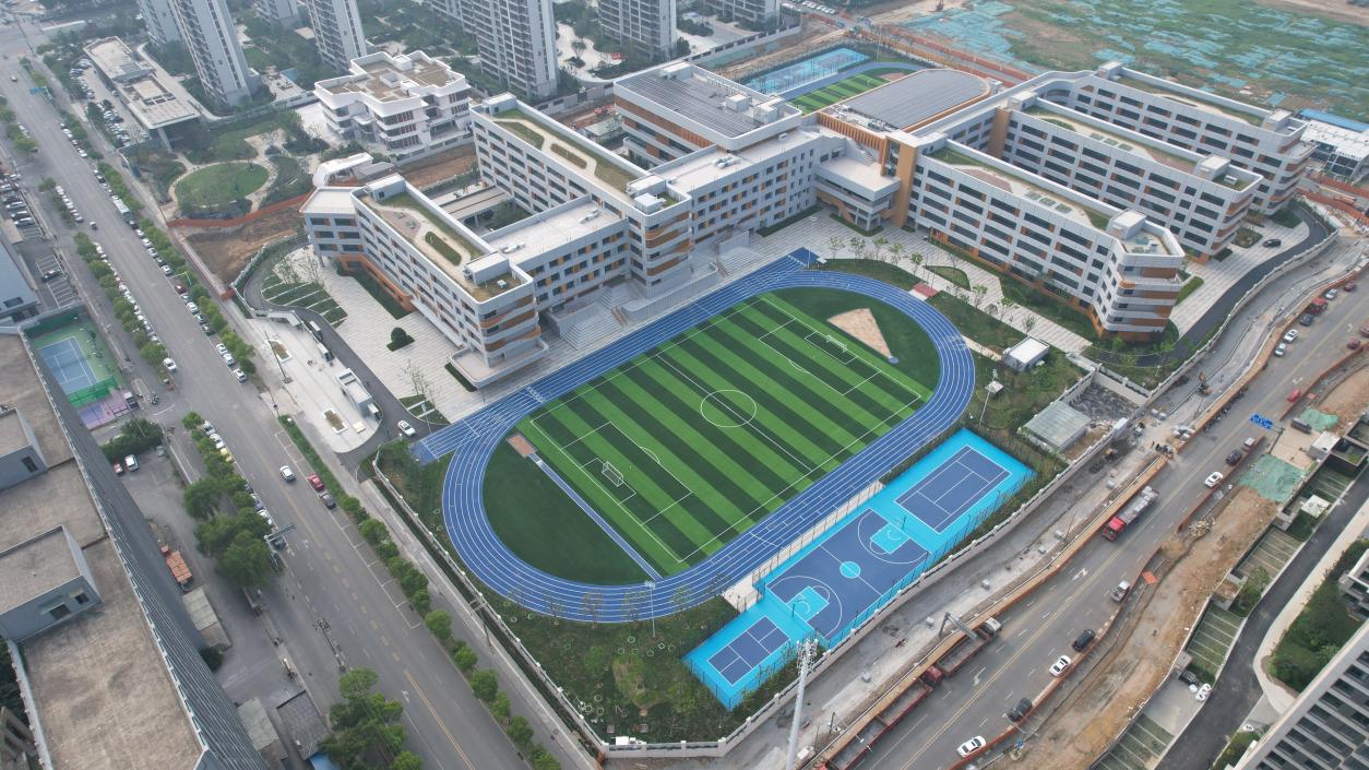 中国化学三化建承建的合肥玫瑰园学校东校繁华校区圆满落成。 中国化学三化建供图