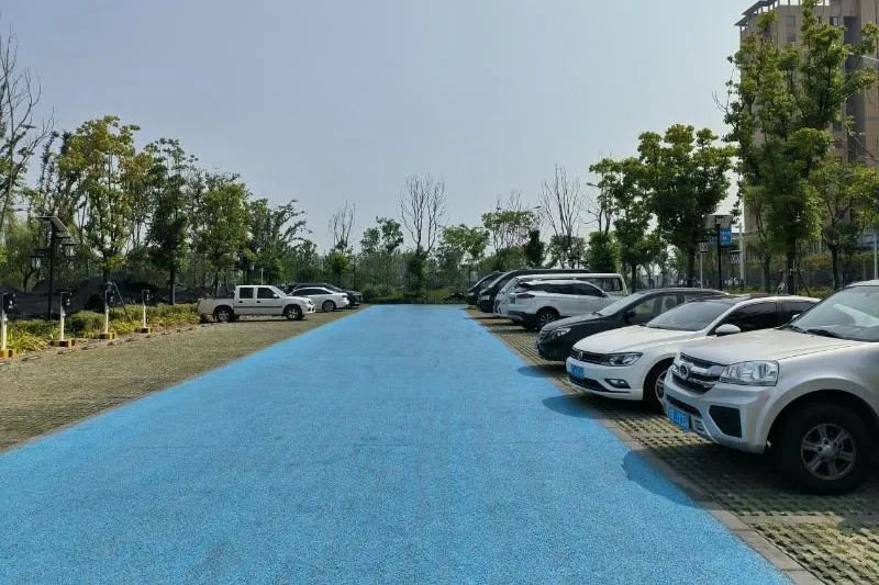鄭蒲港新區鎮淮公園停車場。