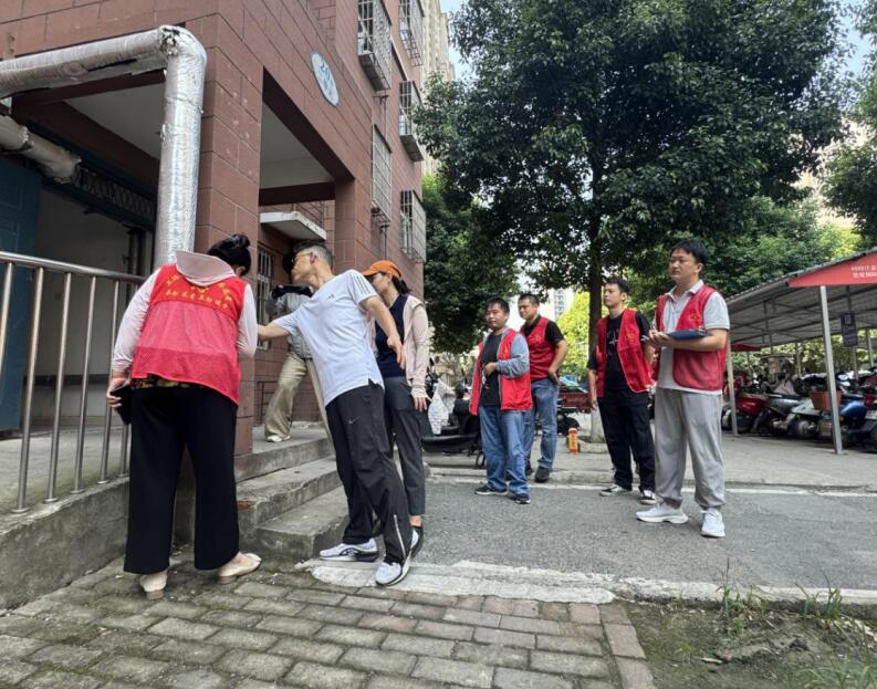 在住宅小区开展专项排查。