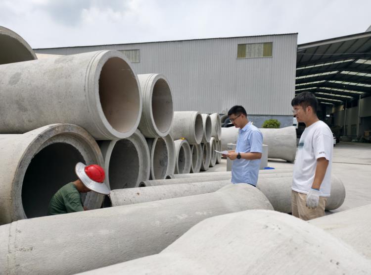 前往供应商生产基地现场抽检。合肥水务集团供图