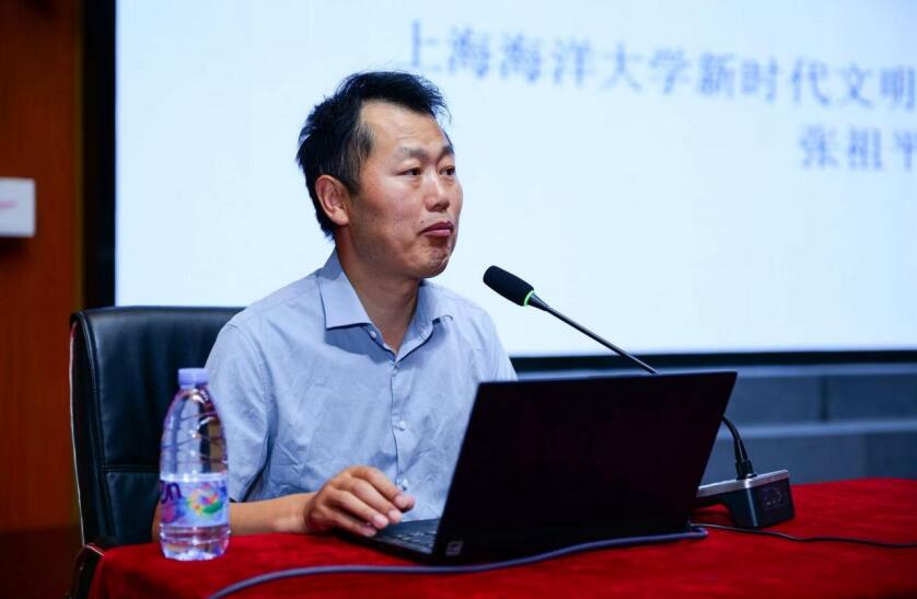 张祖平作专题培训。周虹光 摄