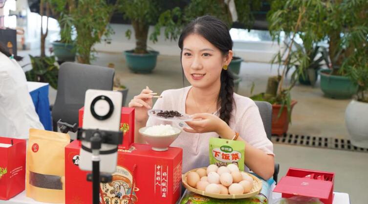 肥西縣電商直播（直播銷售員）技能競賽。