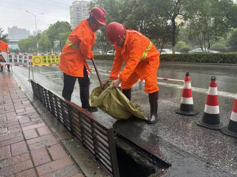 清疏養護排水管網。合肥水務集團供圖