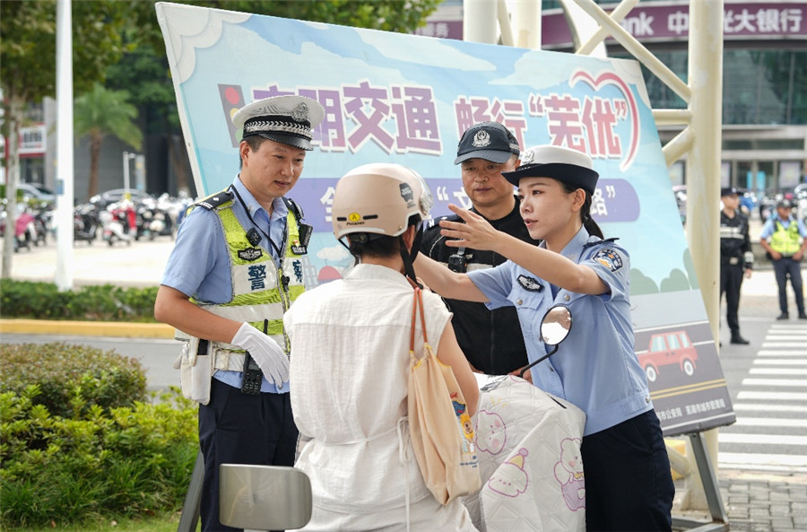 “交特巡融合”模式护平安。
