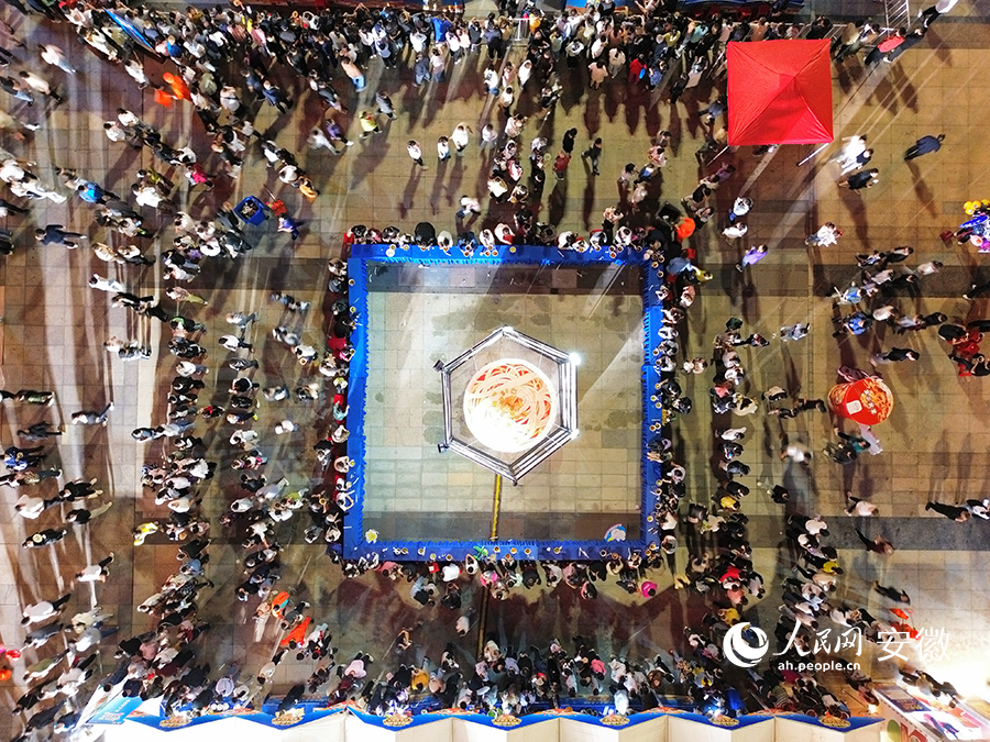 争霸赛现场航拍。 人民网记者 王晓飞摄