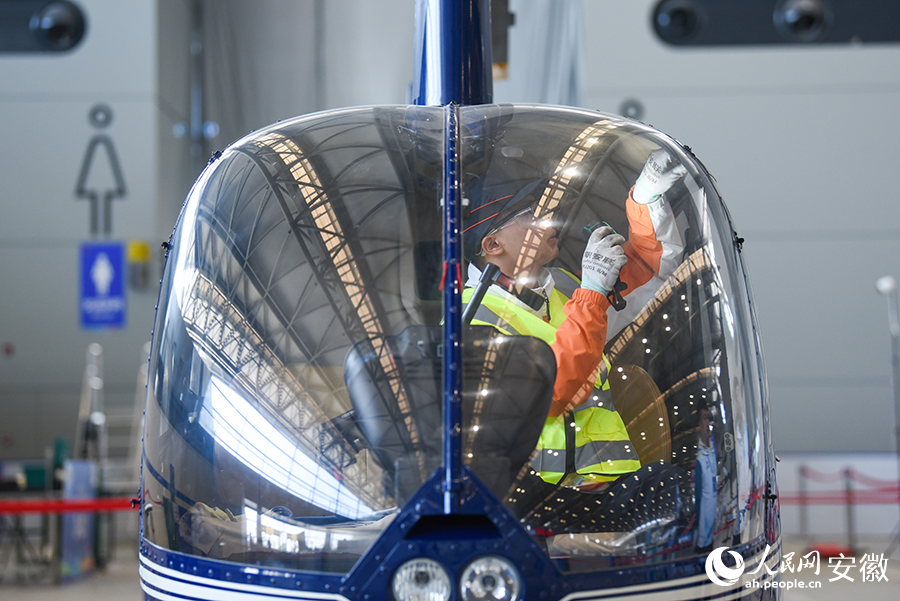 来自安徽的参赛选手正在比赛过程中。人民网记者 李希蒙摄