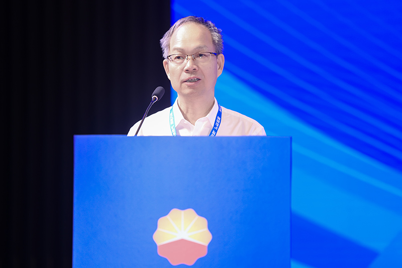 中国石油天然气销售公司党委副书记、工会主席钟伟荣出席活动并致辞。中国石油天然气销售公司供图