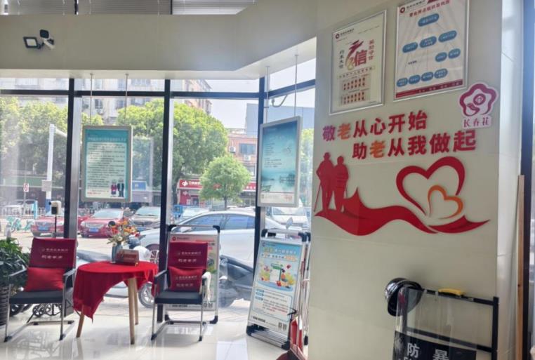 优化厅堂场景。