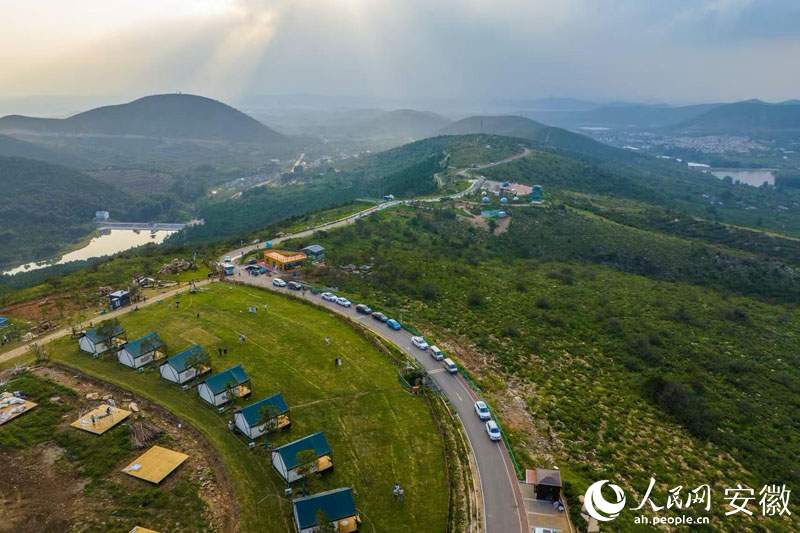 航拍位于淮北市的龙脊天路景区。 王文摄