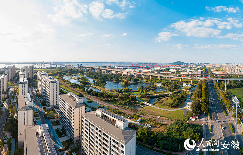 昔日的“灰色空間”，今天的“寶藏公園”。人民網記者 張俊攝
