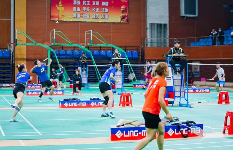 2025年安徽省羽毛球群眾業余聯賽總決賽在桐城落幕。