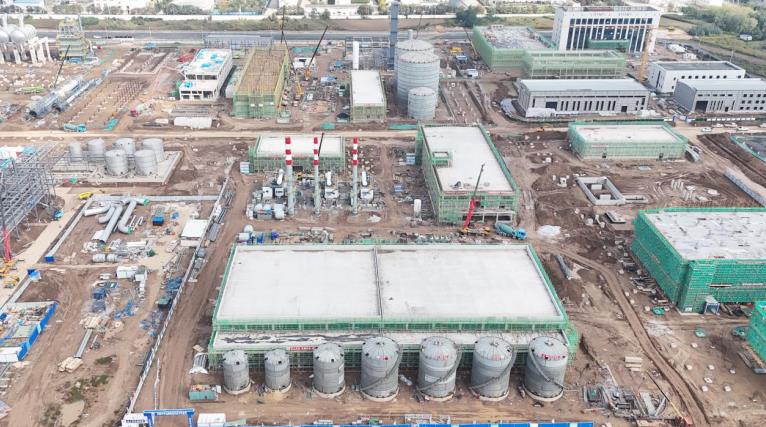 中国化学三化建承建的庆阳同欣50万吨/年轻烃深加工项目。中国化学三化建供图