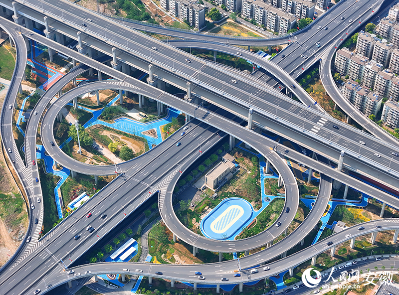 俯瞰芜湖长江三桥体育公园。芜湖市委宣传部供图