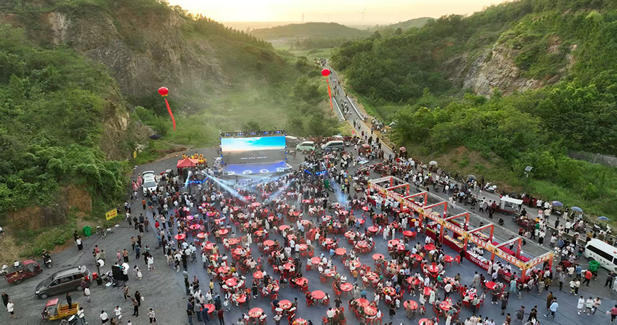 冯井镇“原乡夏夜，矿韵烟火”夏日烧烤季。霍邱县文旅体局供图