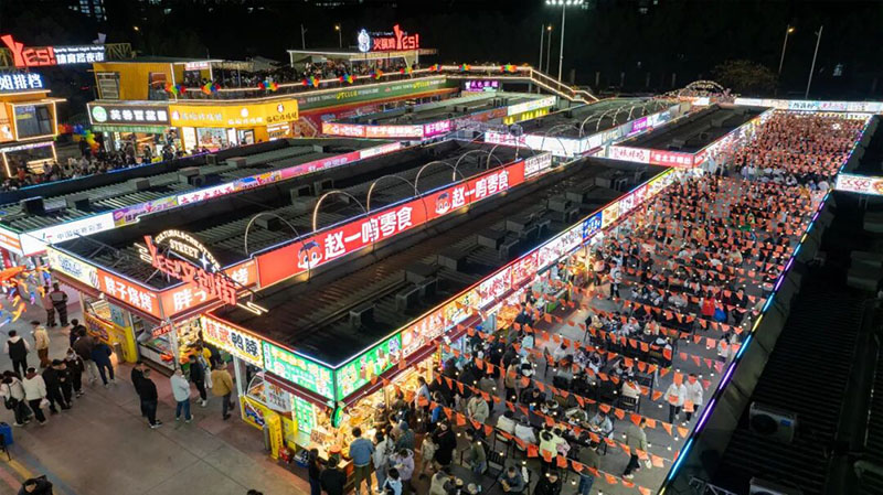 体育路夜市二期。
