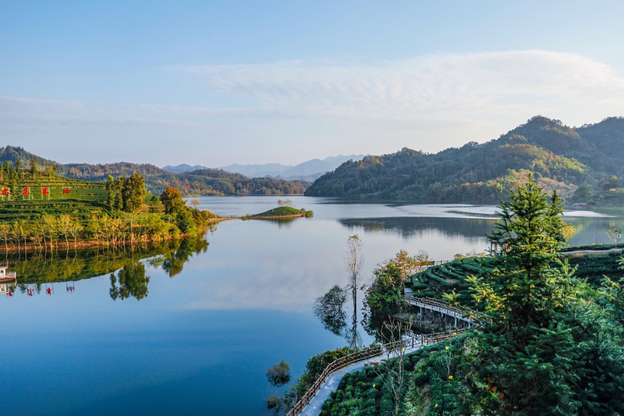 秋季西茶谷景色。金寨县文旅体局供图
