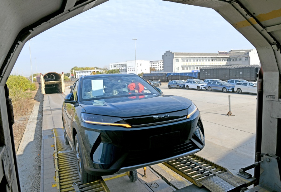 “鐵海聯運”助力新能源汽車海外銷售【5】