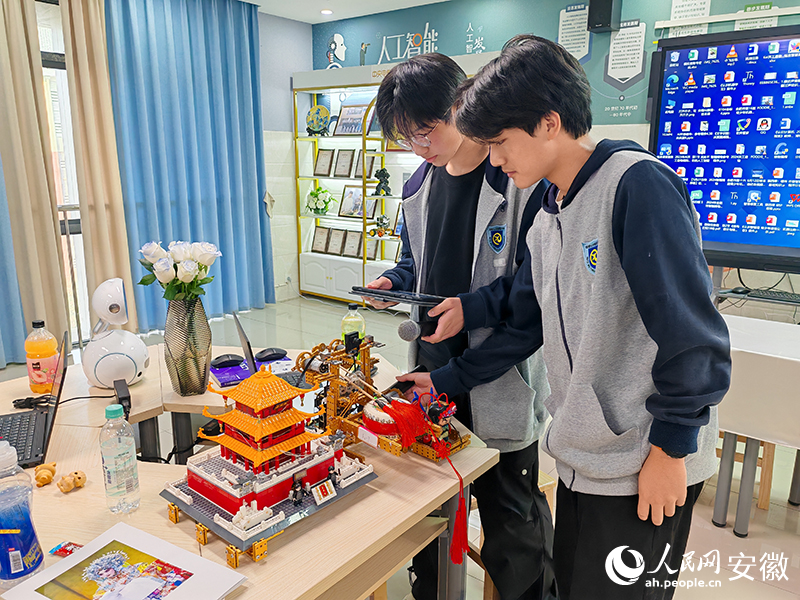 合肥七中紫蓬分校獲2025年安徽省中小學學生信息素養提升實踐活動二等獎作品。人民網 丁紀攝
