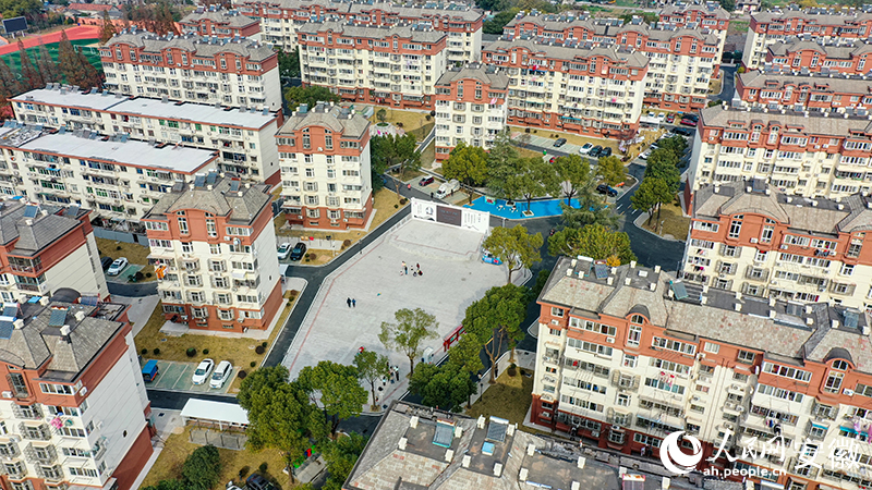 改造后的褐山花苑焕然一新。人民网记者 张俊摄