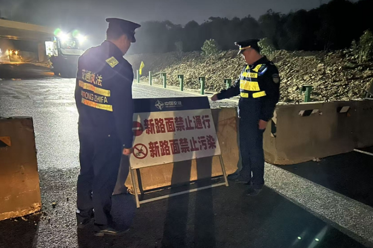 加強冬季路域環境綜合整治工作。