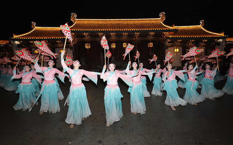 跟着影视游安徽 | 鱼影翩跹润新安