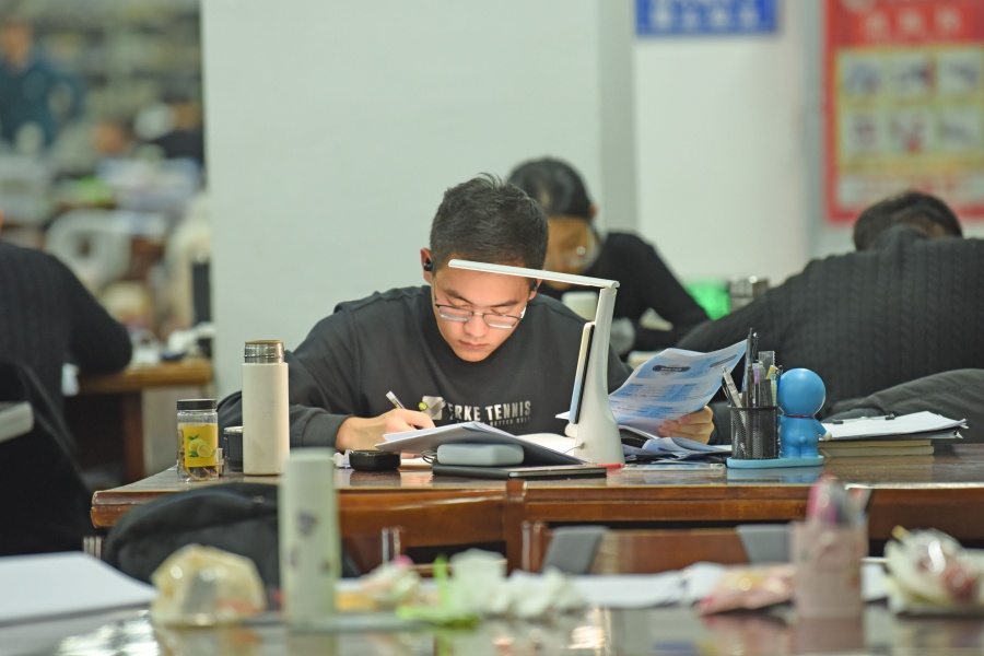 安徽淮南：考研复习备考忙【17】