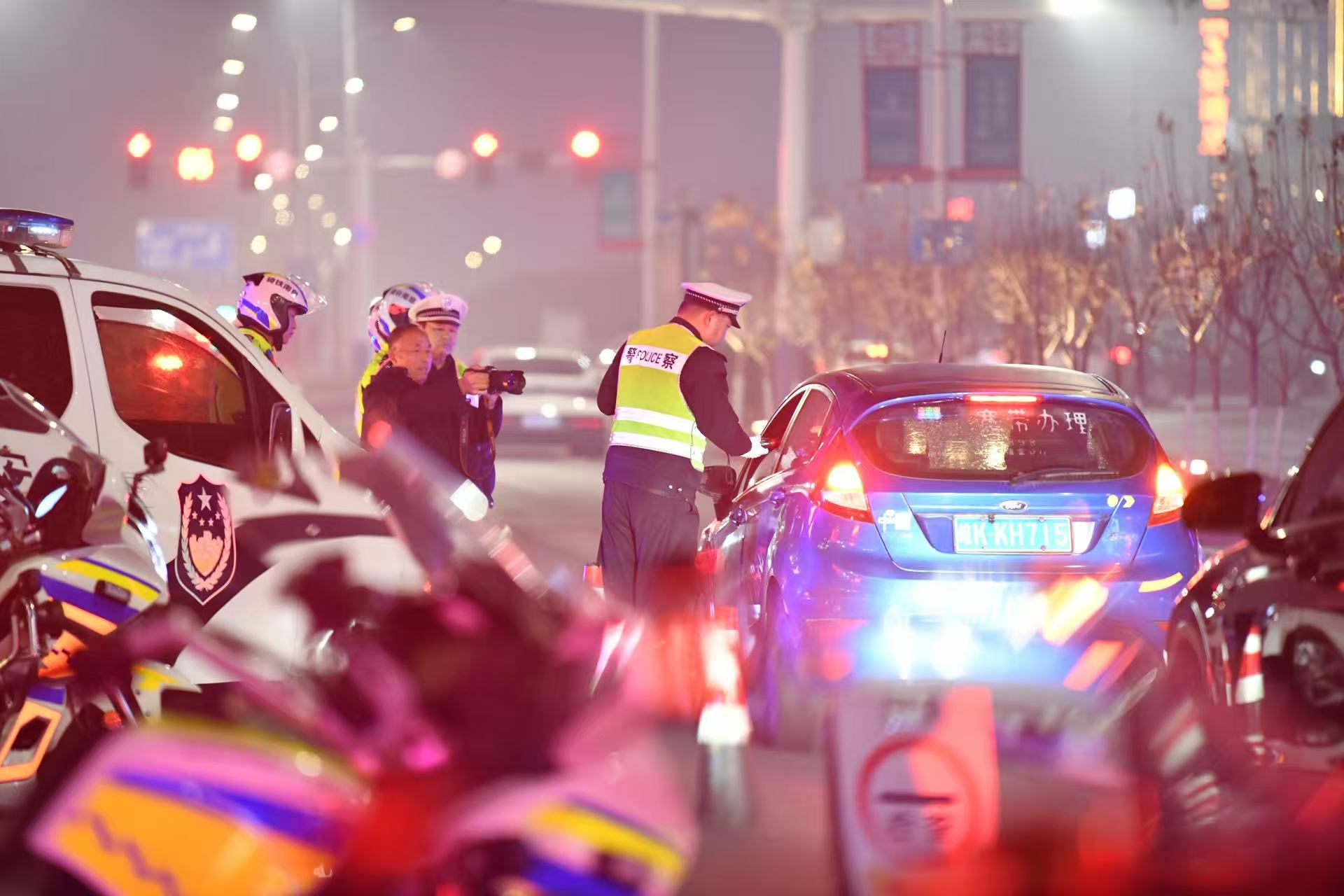 阜南交警開展冬季酒駕整治行動