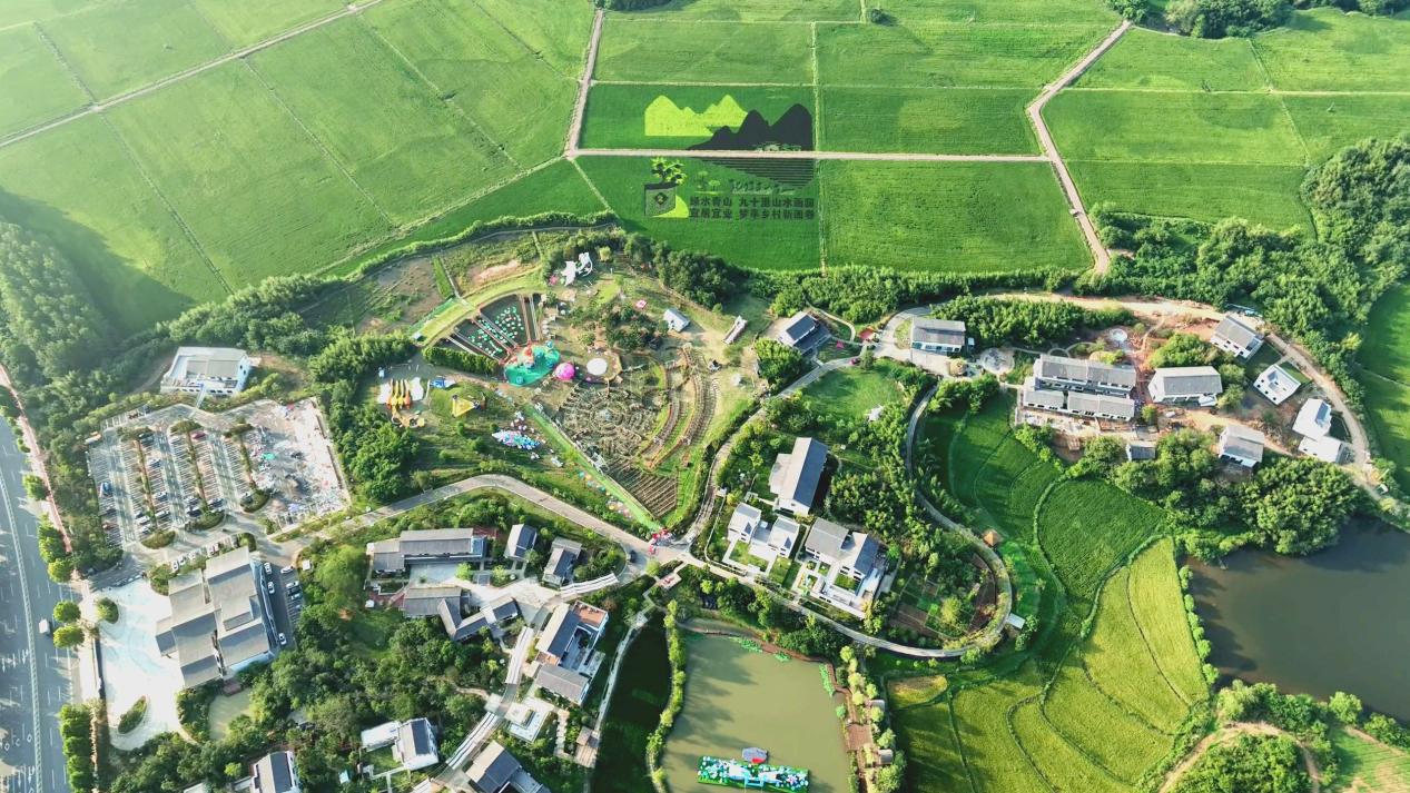 金安区中店镇南山南·梦享村航拍全景图。崔昊摄