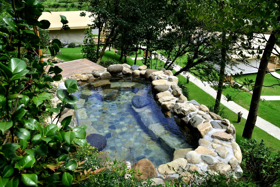 陡沙河温泉小镇。