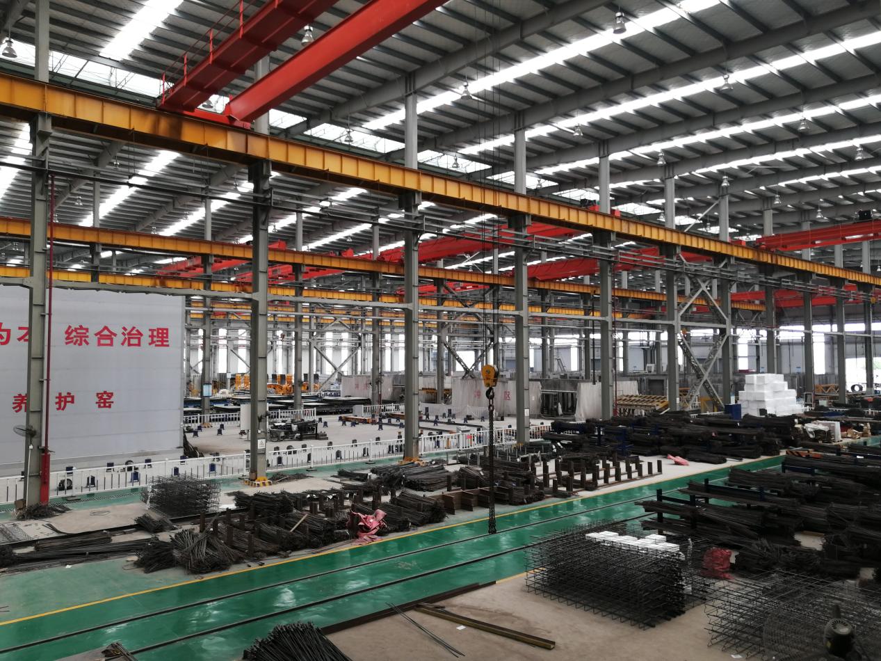 建工工业化生产工厂数字化车间。建工工业化供图