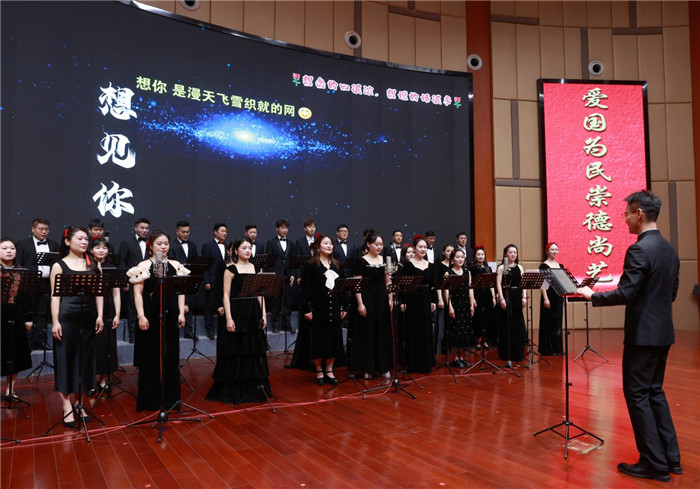 《想見你想見你想見你》演唱現場。吳天元攝