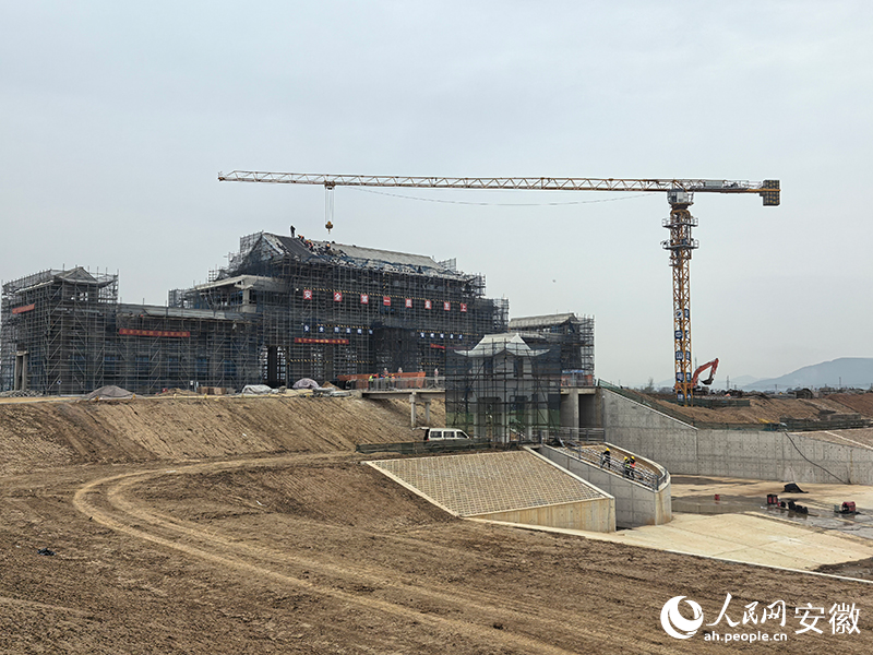 主体工程已经完工的大河桂泵站。人民网记者 汪瑞华摄