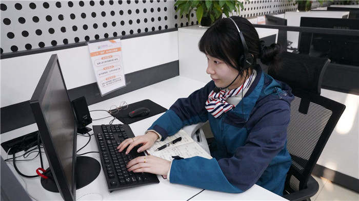 热线，智慧热线的“温情”聆听，以“数据洞见”读懂“用户期盼”。