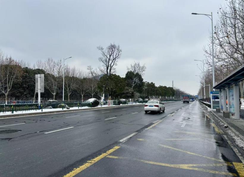 望江西路。