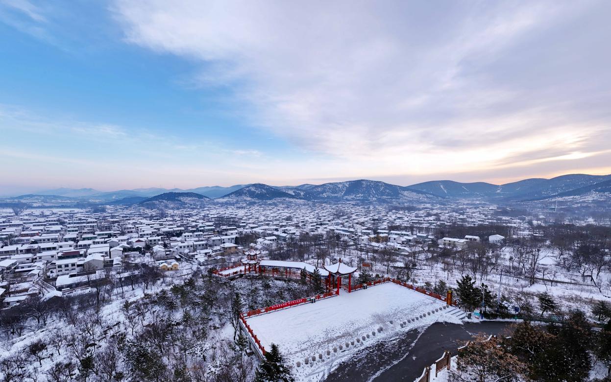 安徽淮北：雪后山村景如画