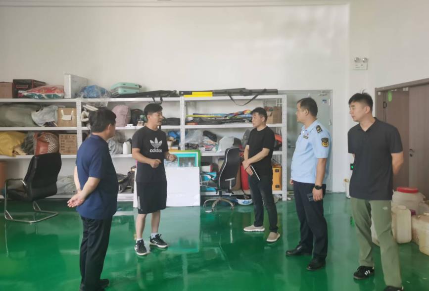 受邀到企業開展幫扶。