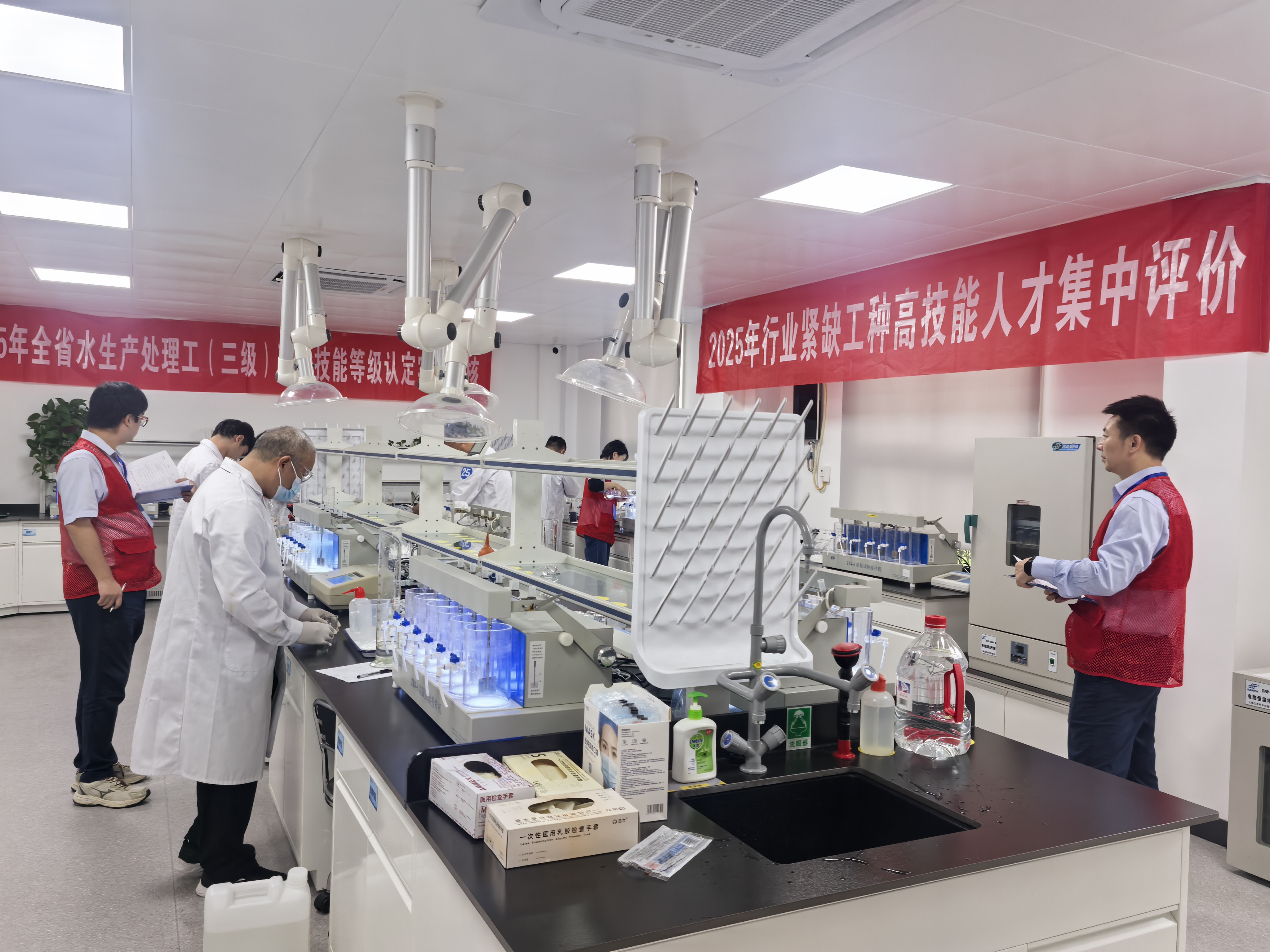 開展2025年行業緊缺工種高技能人才集中評價。