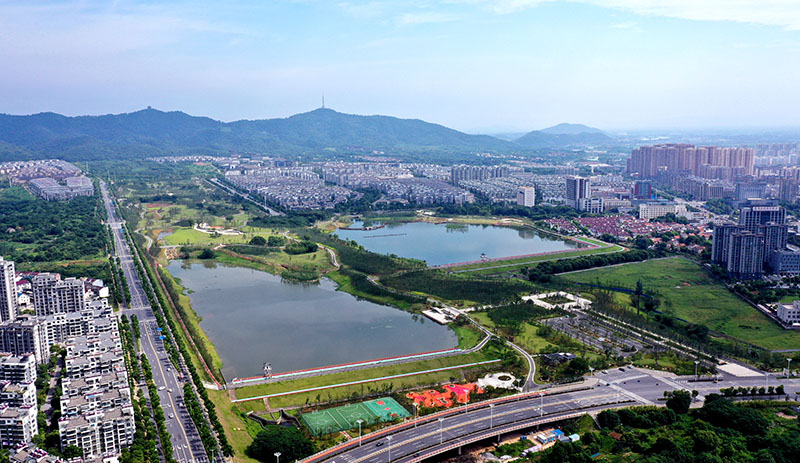 航拍宣城市中央生态公园。戴巍 摄