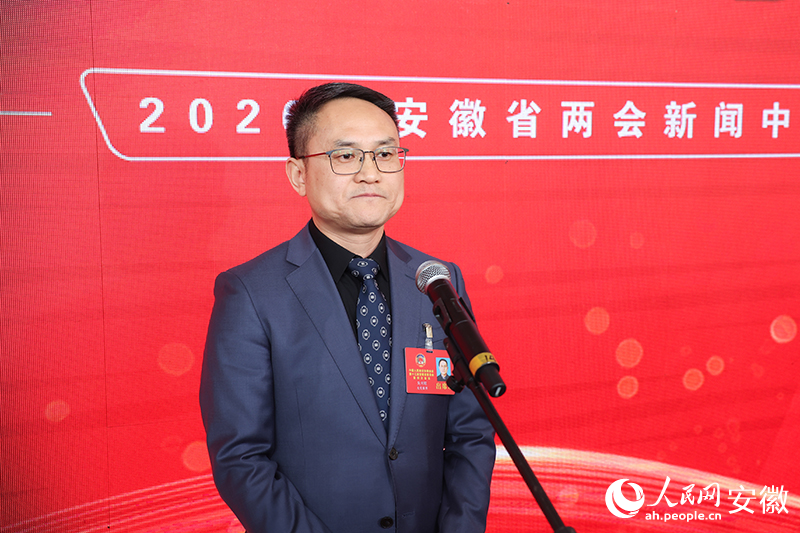 安徽省政协委员吴兴旺。人民网记者 张俊摄