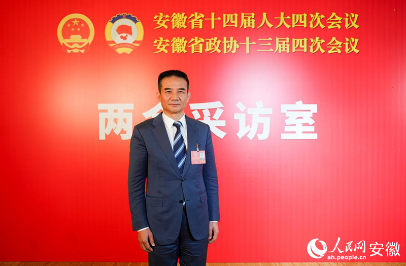 安徽省政协委员、安徽医科大学党委书记王琦。人民网记者 王锐摄