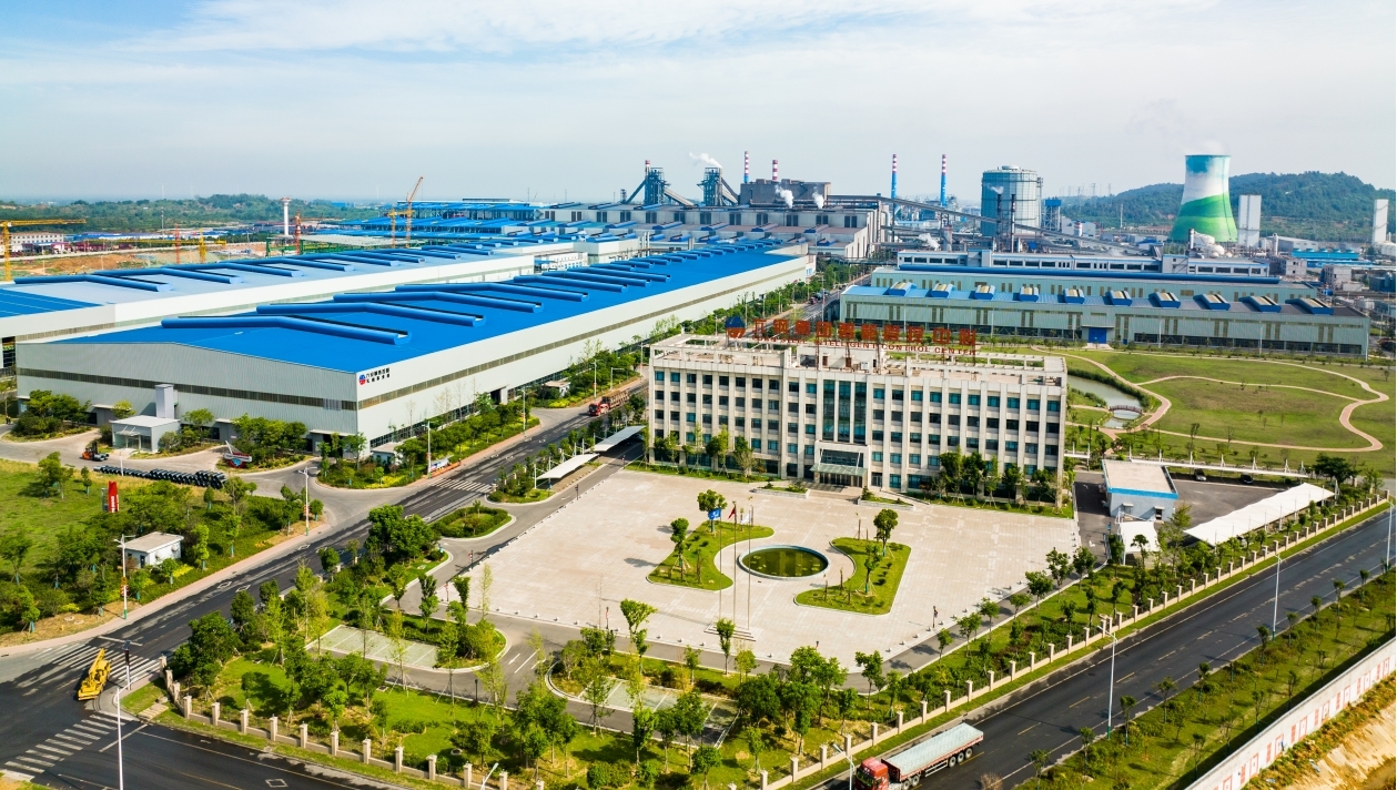 俯瞰六钢集团厂区。受访者供图