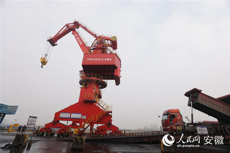 港口一隅。人民网记者 王晓飞摄